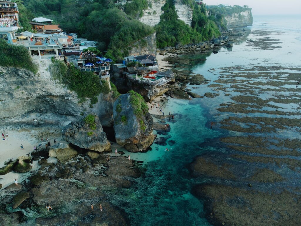 Where to Stay in Bali for Couples: Ultimate Romantic Escape Where to Stay in Bali for Couples at Uluwatu cliffside resort